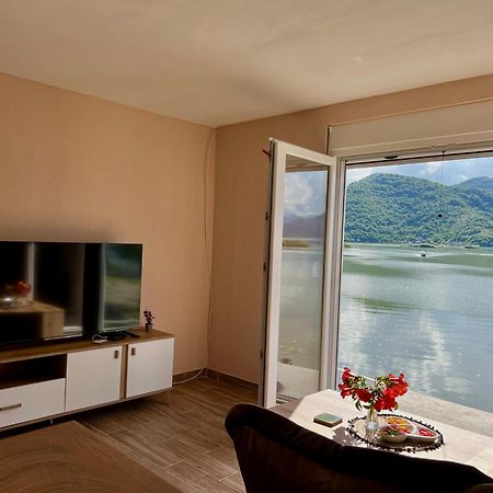 Lakeside Harmony Apartment Golubovci 外观 照片