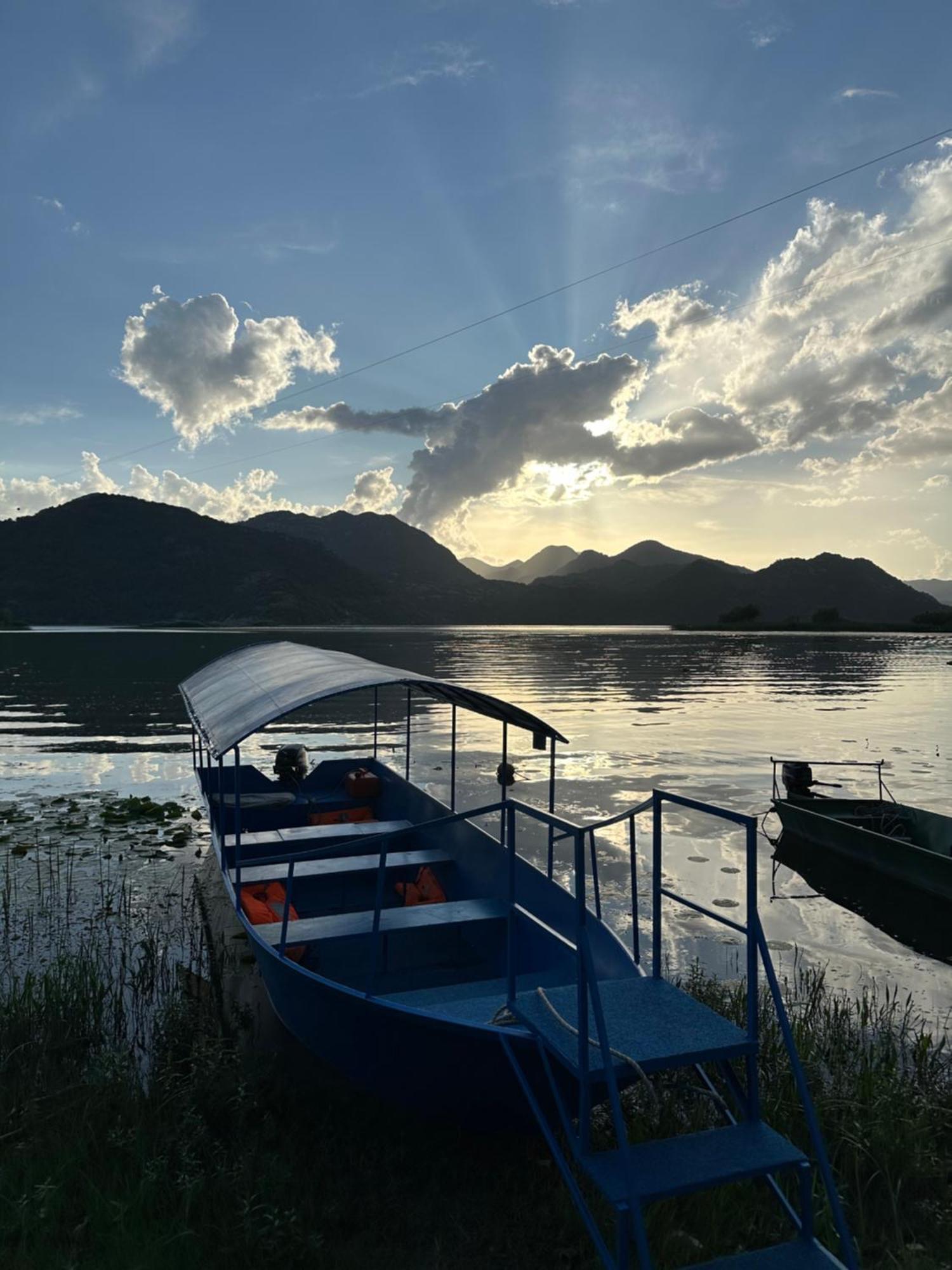 Lakeside Harmony Apartment Golubovci 外观 照片
