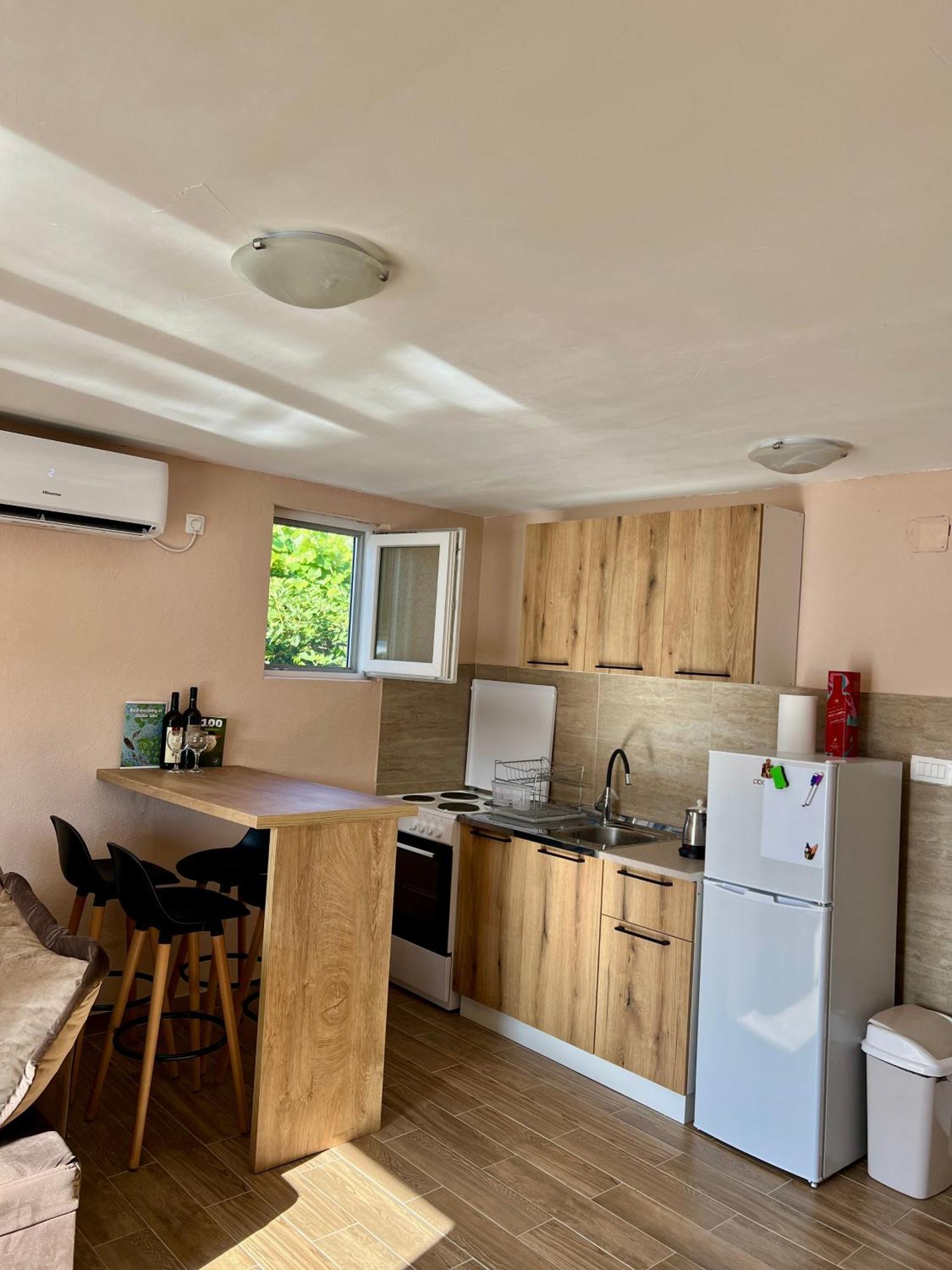 Lakeside Harmony Apartment Golubovci 外观 照片