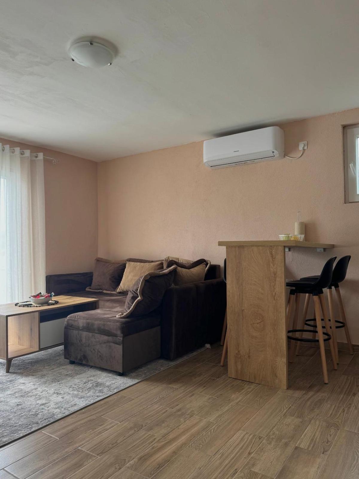 Lakeside Harmony Apartment Golubovci 外观 照片